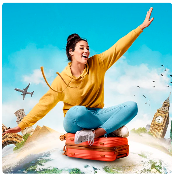 Banner ilustrativo da Prime Travel com uma mulher simulando uma viagem com os braços.